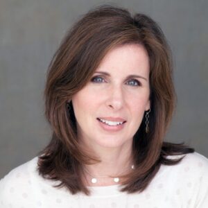 Cynthia Clark 2 - Boston 2022 - Panelist